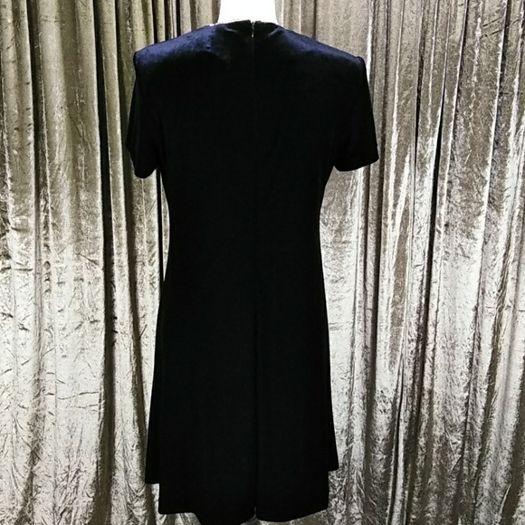 John Roberts Short Sleeve Black Velvet Dress - Picture 5 of 8